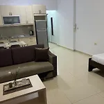 Sadiku With Swimming Pool & Jacuzzi Apartment *