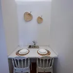 Apartment Sadiku With Swimming Pool & Jacuzzi Sarandë