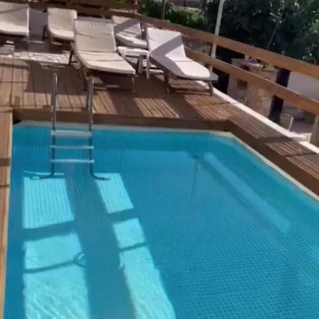 Apartments Sadiku With Swimming Pool & Jacuzzi *