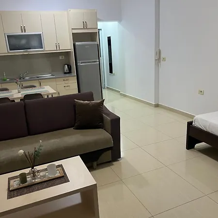 Sadiku With Swimming Pool & Jacuzzi Daire *