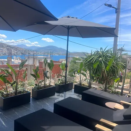Sadiku With Swimming Pool & Jacuzzi Daire Saranda