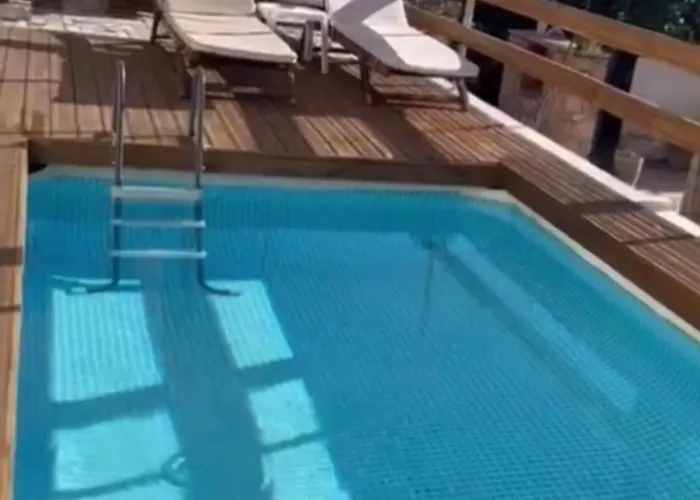 Apartments Sadiku With Swimming Pool & Jacuzzi *