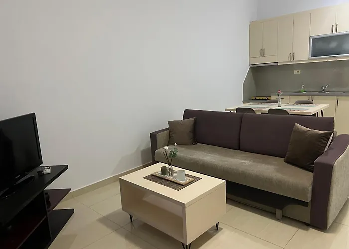 Apartments Sadiku With Swimming Pool & Jacuzzi *