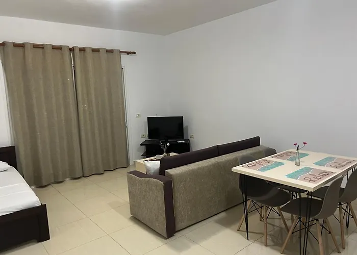 Sadiku With Sea View 公寓