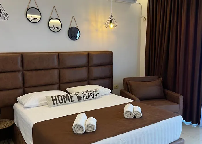 Apartments Sadiku With Swimming Pool & Jacuzzi Sarande