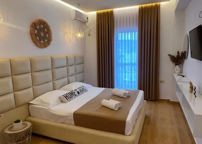 Sadiku With Sea View 公寓 Sarandë