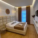 Apartments Sadiku With Swimming Pool & Jacuzzi Lejlighed Sarandë