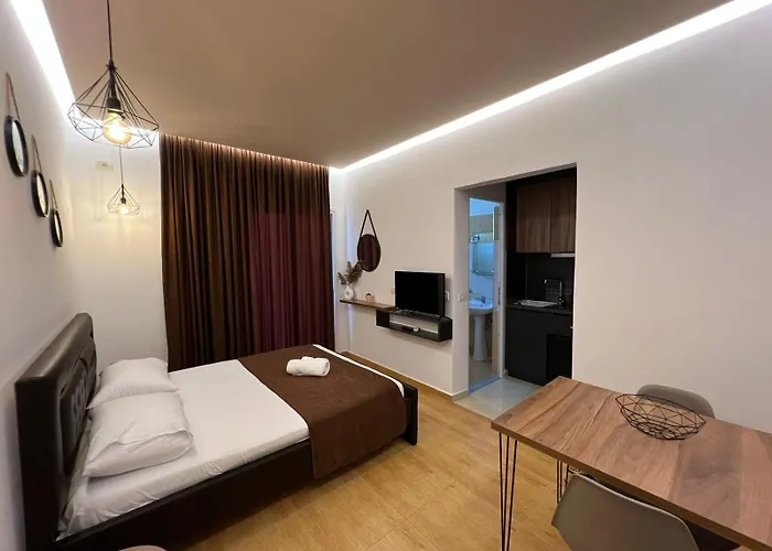 Apartments Sadiku With Swimming Pool & Jacuzzi *